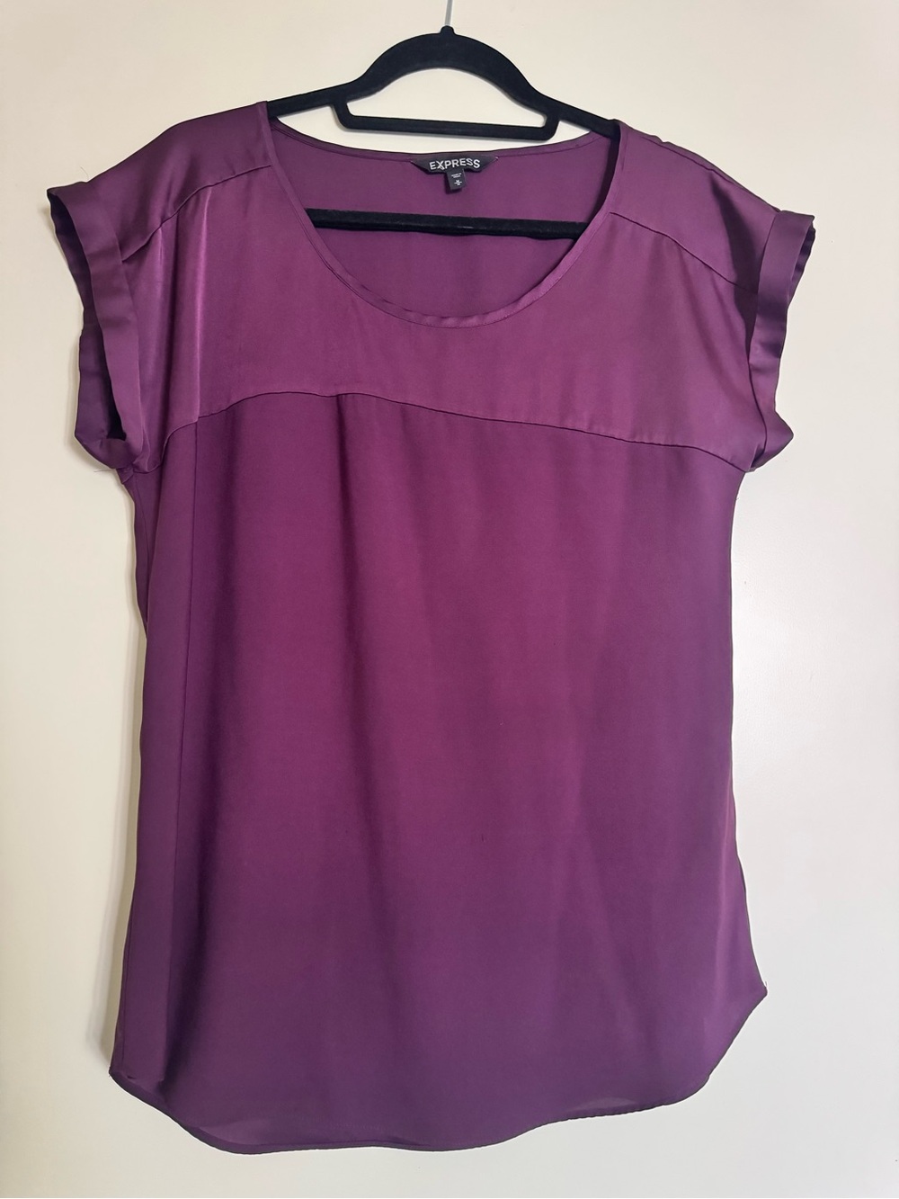 Express Plum Purple Blouse Short Rolled Sleeve Scoop Neck Top M Silky Tunic